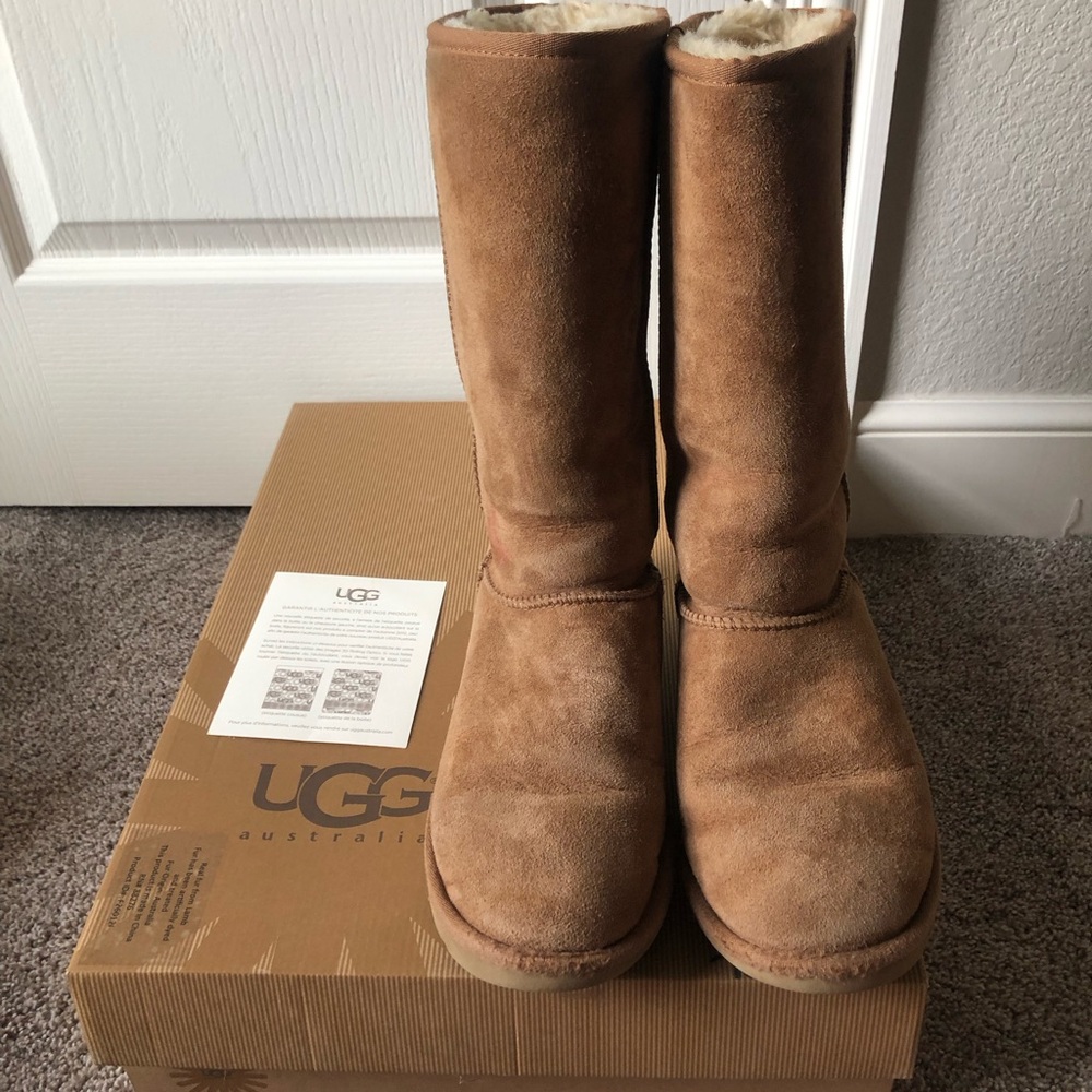 UGG Australia W Classic Tall - Size : 8 - good condition